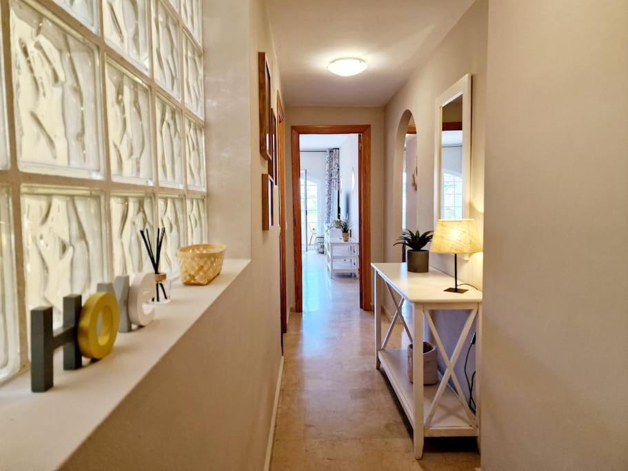 Royal Golf View: 2br, Pools & Ac *