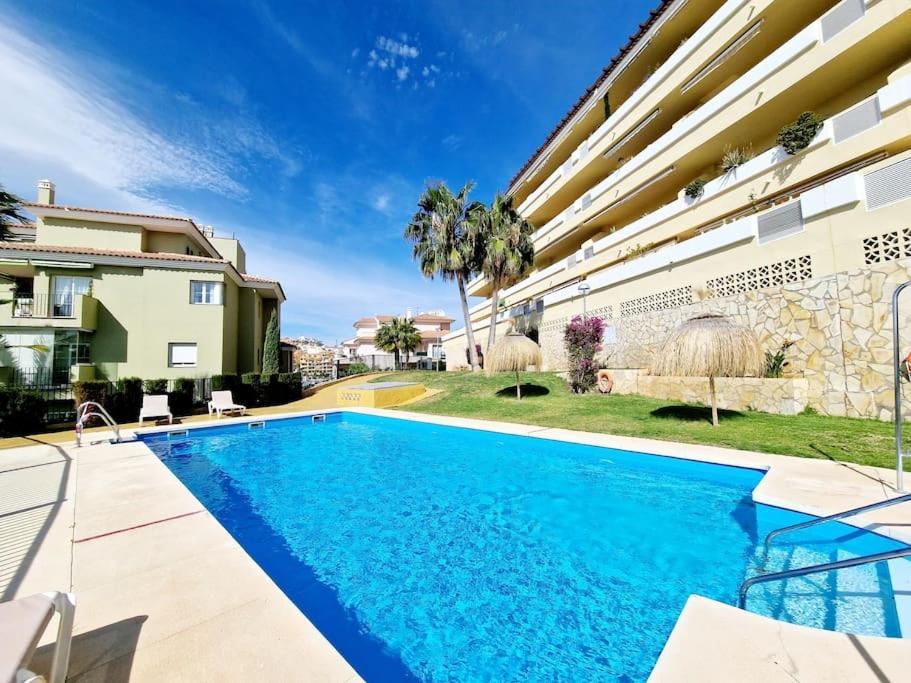 Royal Golf View: 2br, Pools & Ac Appartement
