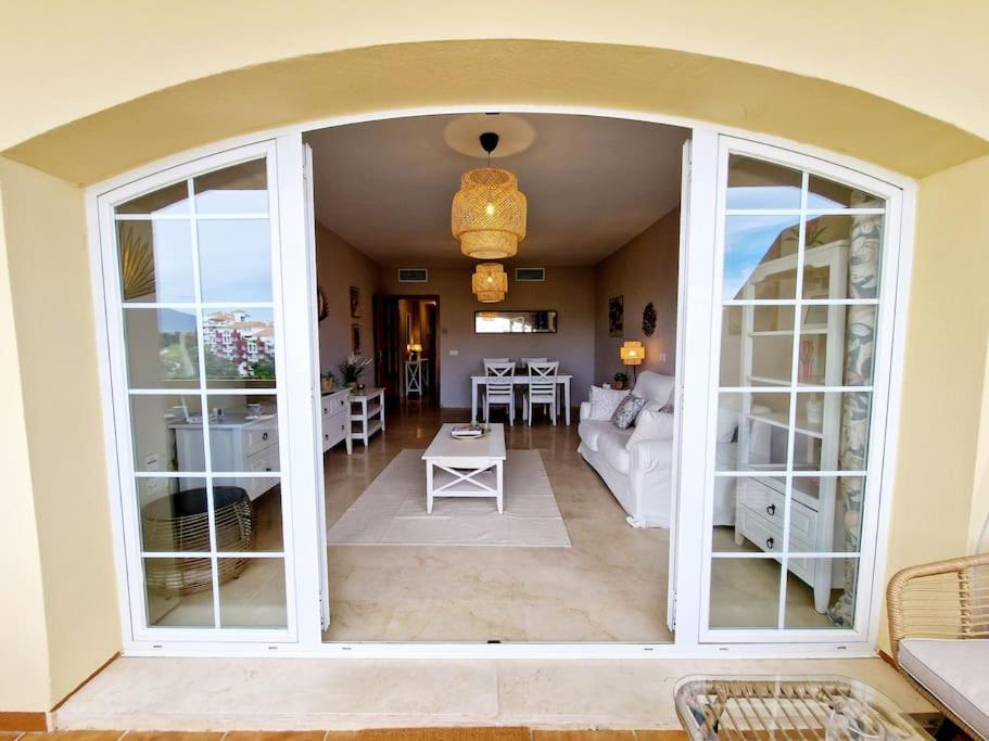 Royal Golf View: 2br, Pools & Ac Sitio de Calahonda