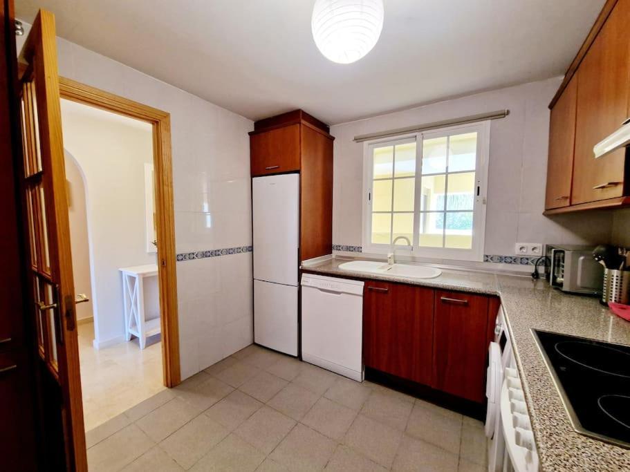 Royal Golf View: 2br, Pools & Ac