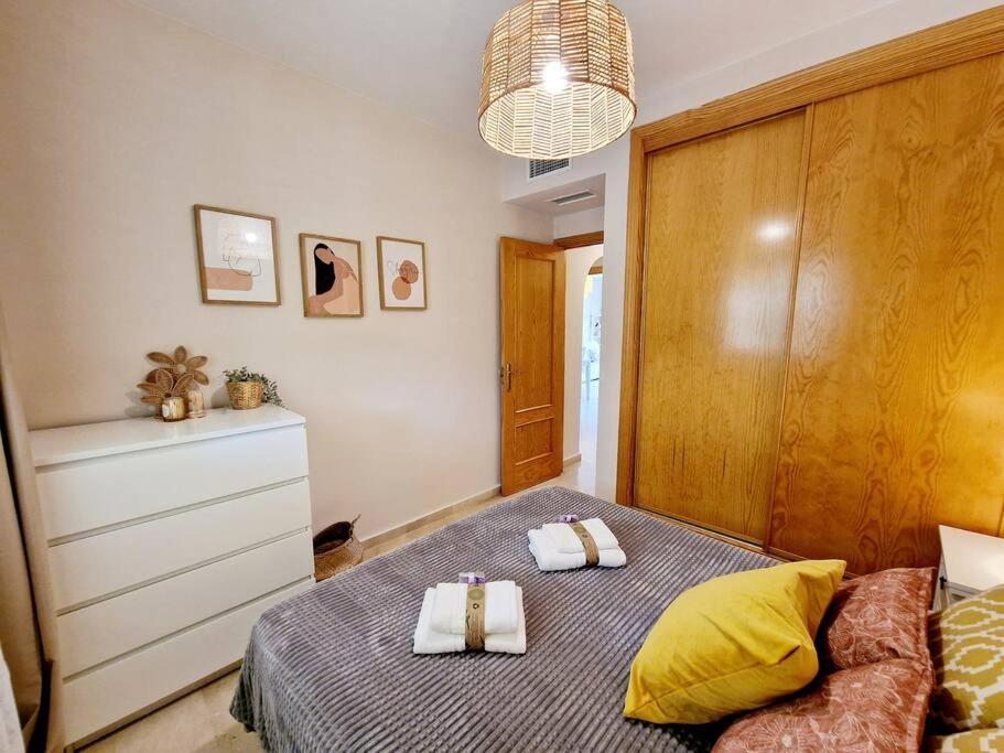 Royal Golf View: 2br, Pools & Ac *